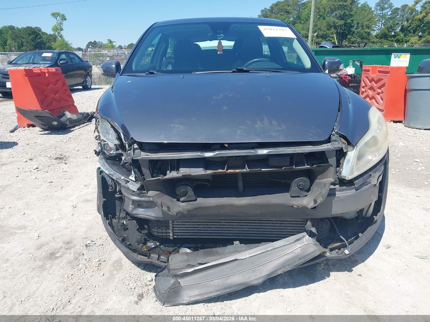 2013 Volvo C30 T5/T5 Platinum/T5 Premier/T5 Premier Plus/T5 R-Design/T5 R-Design Platinum/T5 R-Design Premier VIN: YV1672MK4D2304224 Lot: 45011287