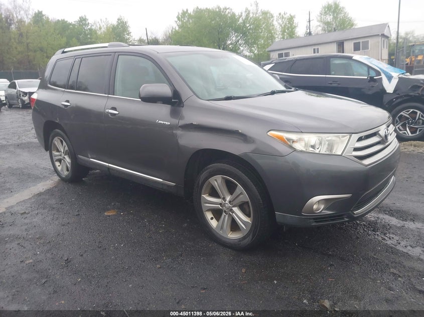 TOYOTA HIGHLANDER 2013. Lot# 45011398. VIN 5TDDK3EH2DS210887. Photo 1