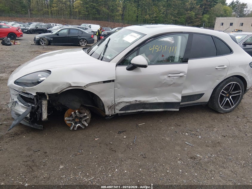 2019 Porsche Macan S VIN: WP1AB2A51KLB33211 Lot: 45011411