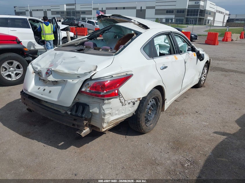 2015 NISSAN ALTIMA auction photo 4