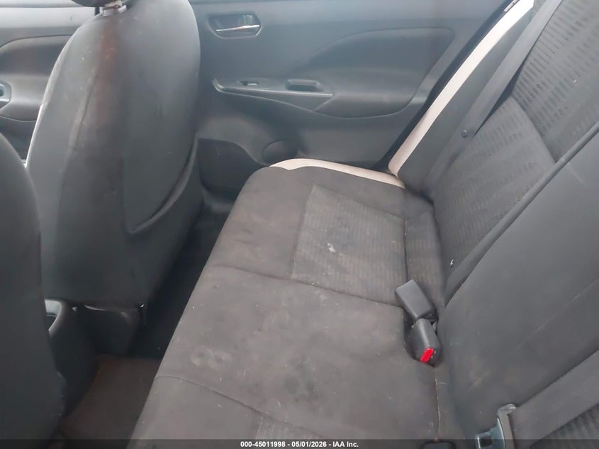 2021 NISSAN VERSA auction photo 8