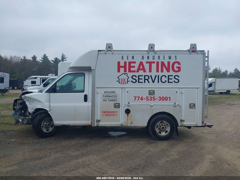 2012 Gmc Savana Cutaway Work Van White Lot 111045012024 Vin 1GD072BG2C1134665