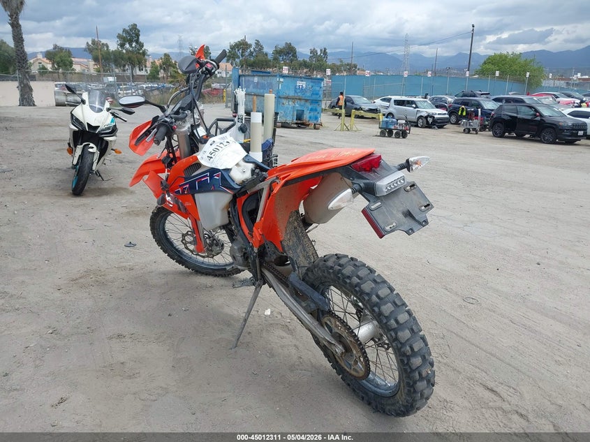 2022 KTM 350 ENDURO_BIKE 1