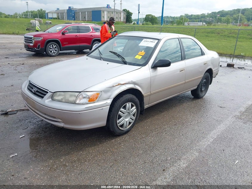 4T1BG22K0YU618594 2000 Toyota Camry Le photo 1