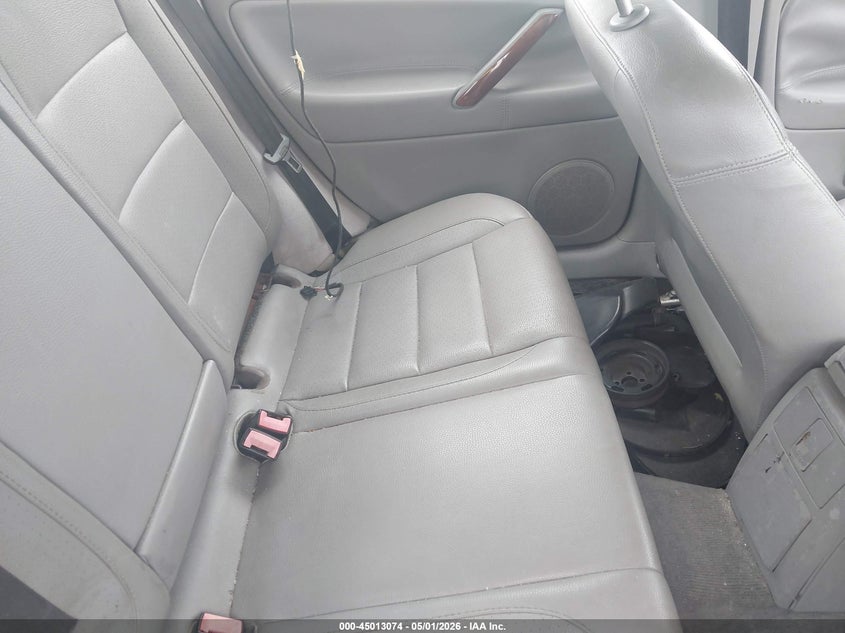 2004 Volkswagen Passat Gls VIN: WVWPD63B84P143570 Lot: 45013074