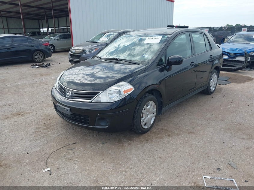 3N1BC1AP4AL359425 2010 Nissan Versa 1.8s photo 1
