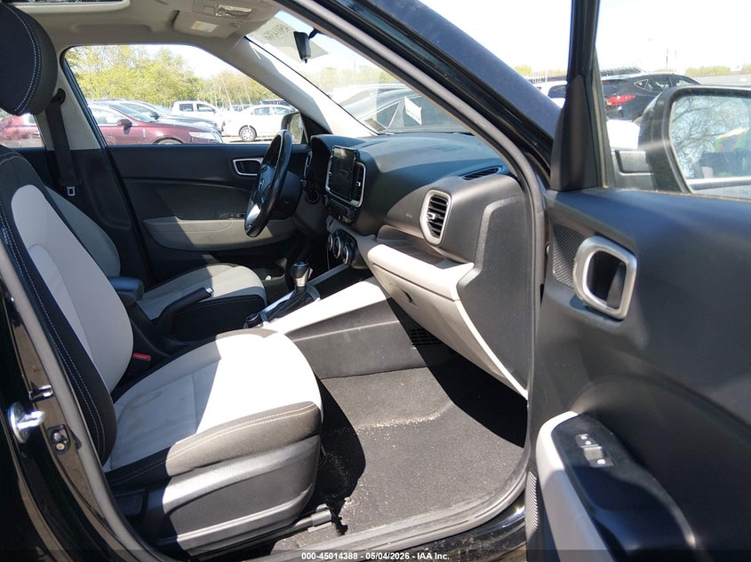 VIN KMHRC8A37MU127909 2021 HYUNDAI VENUE SEL
