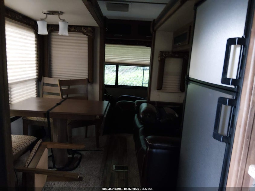 2017 KEYSTONE RV COUGAR auction photo 5