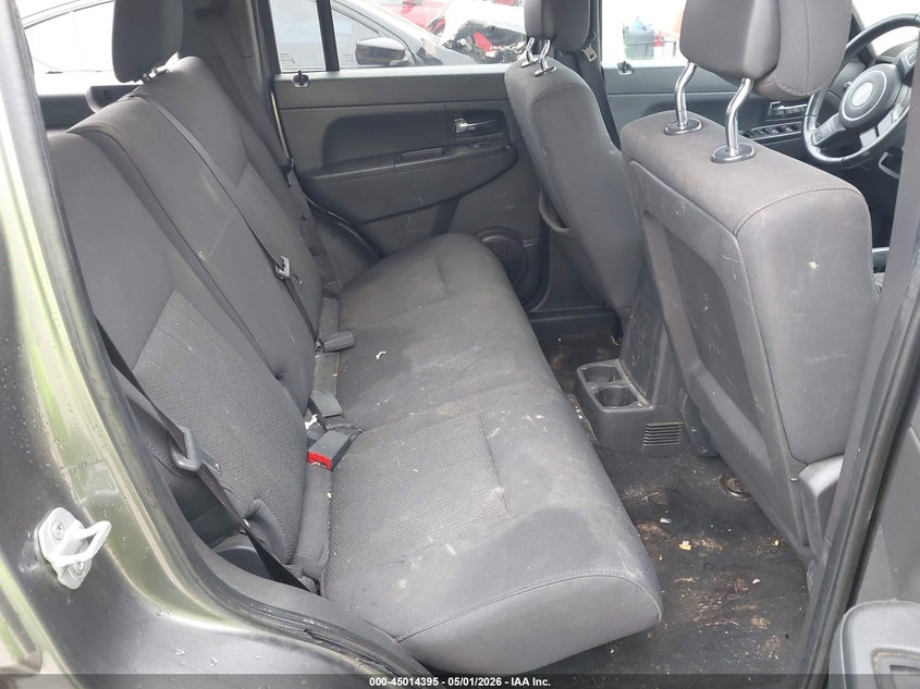 2012 JEEP LIBERTY auction photo 8
