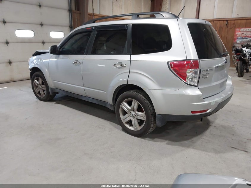 2010 SUBARU FORESTER auction photo 3