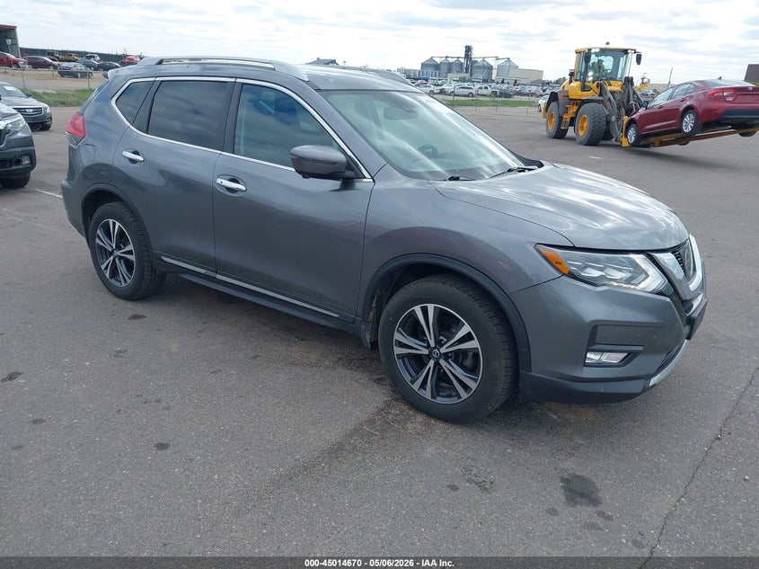2017 NISSAN ROGUE SL