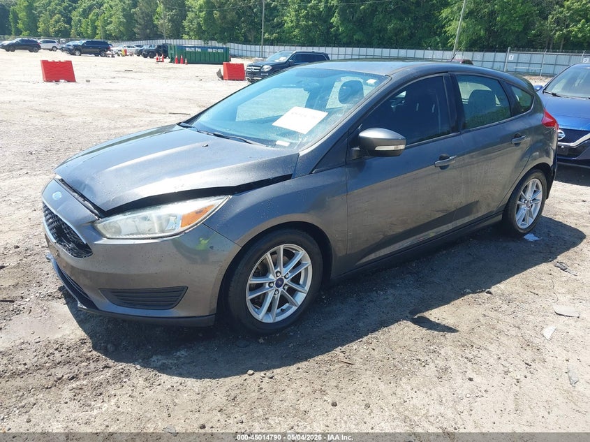 2016 Ford Focus Se 1FADP3K26GL367948 photo 1