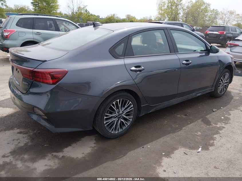 2023 KIA FORTE auction photo 4