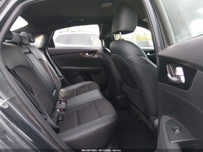 2023 KIA FORTE auction photo 8