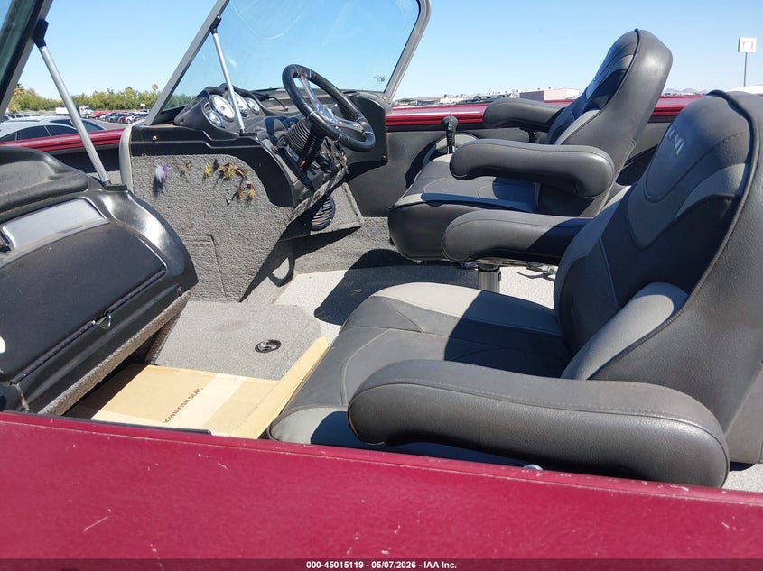 2018 LUND 1875 CROSSOVER auction photo 5