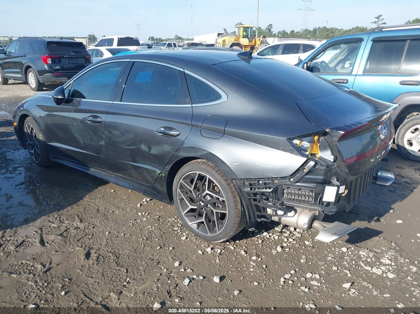 2022 HYUNDAI SONATA auction photo 3