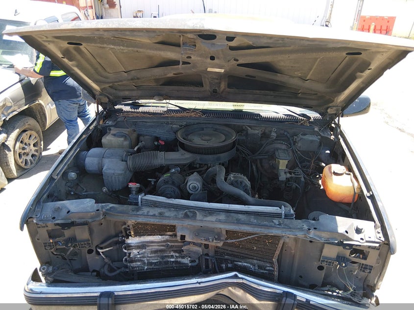 1994 Chevrolet Gmt-400 K1500 VIN: 2GCEK19K2R1245314 Lot: 45015702