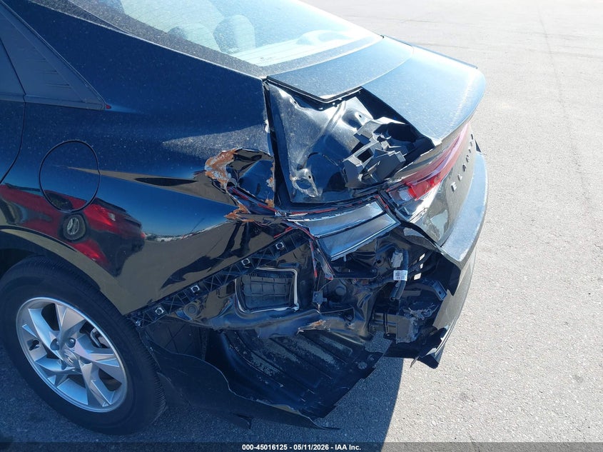 VIN KMHLL4AG8PU595668 2023 HYUNDAI ELANTRA SE
