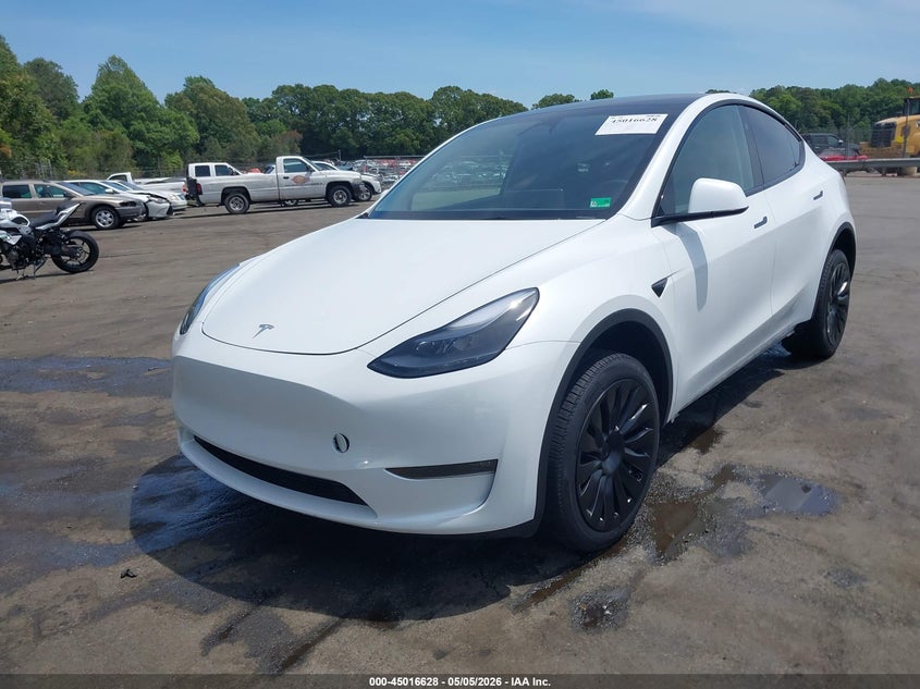 2024 Tesla Model Y Long Range Dual Motor All-Wheel Drive 7SAYGDEE6RA263876 photo 1
