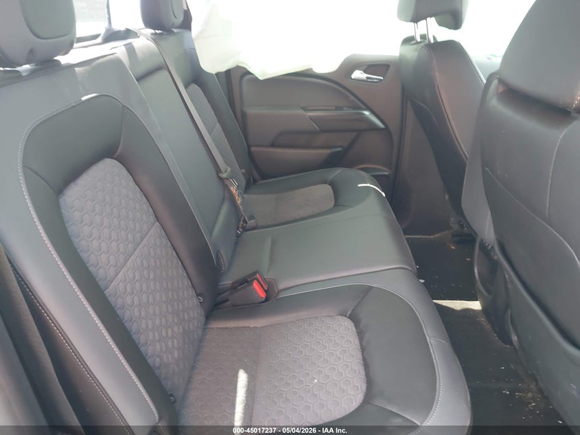 VIN 1GCGTDEN2J1324029 2018 CHEVROLET COLORADO Z71