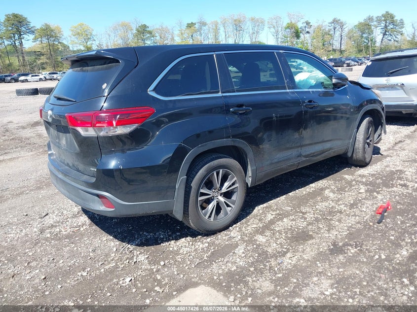 2017 TOYOTA HIGHLANDER auction photo 4