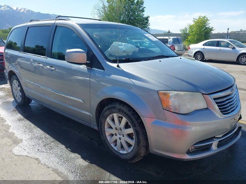 2013 CHRYSLER TOWN & COUNTRY TOURING