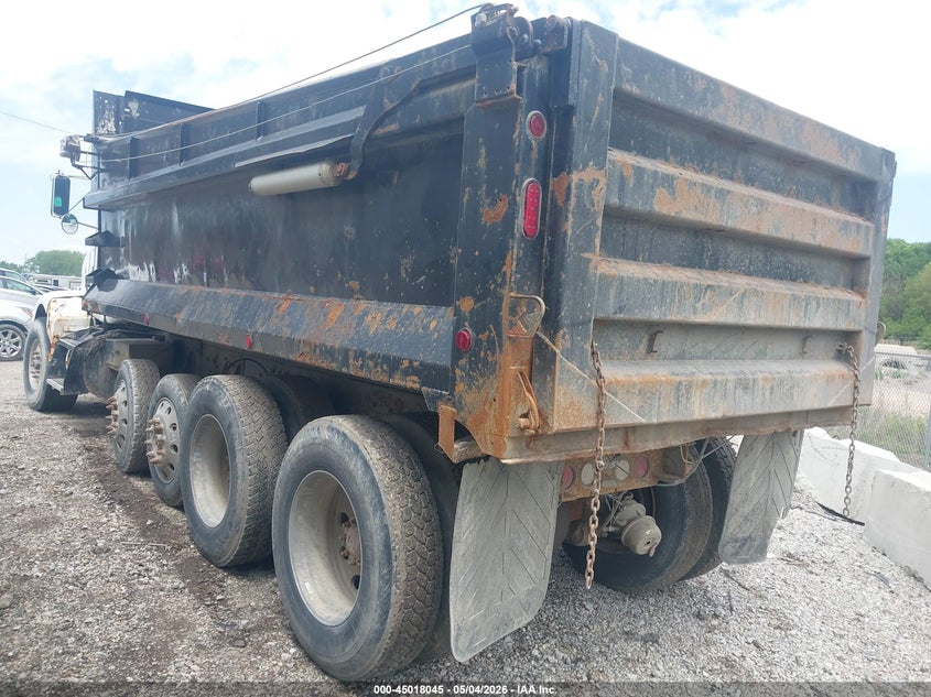 2002 PETERBILT 385 auction photo 3