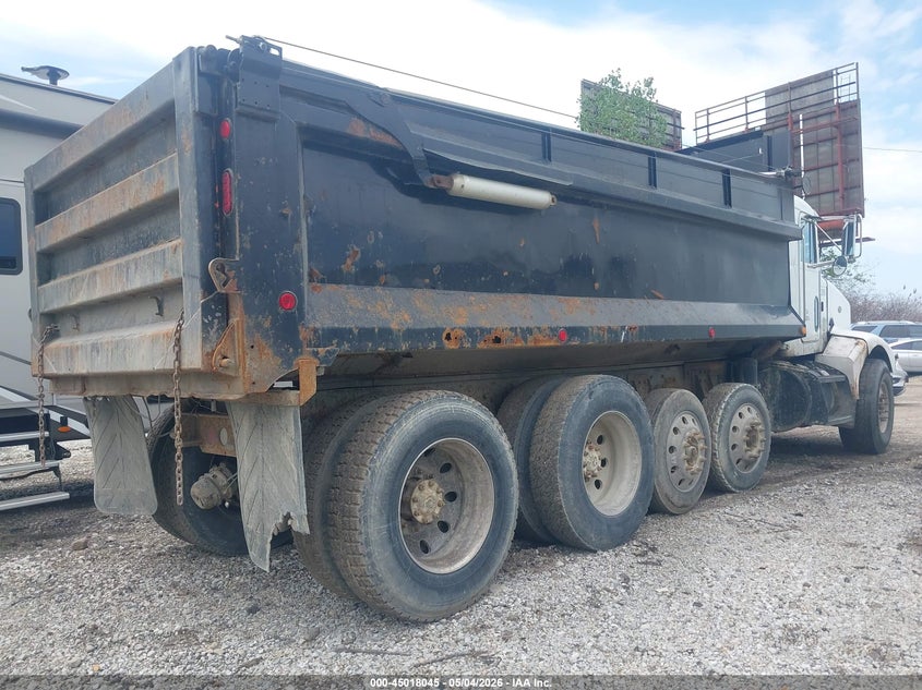 2002 PETERBILT 385 auction photo 4