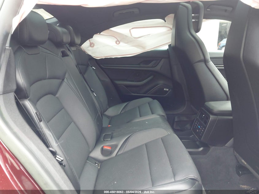 2022 PORSCHE TAYCAN auction photo 8