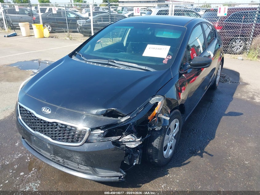 3KPFK4A76JE272956 2018 KIA FORTE LX photo 1