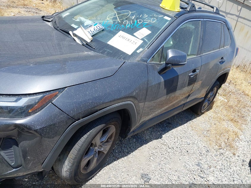 2024 Toyota Rav4 Xle JTMW1RFV9RJ026960 photo 1