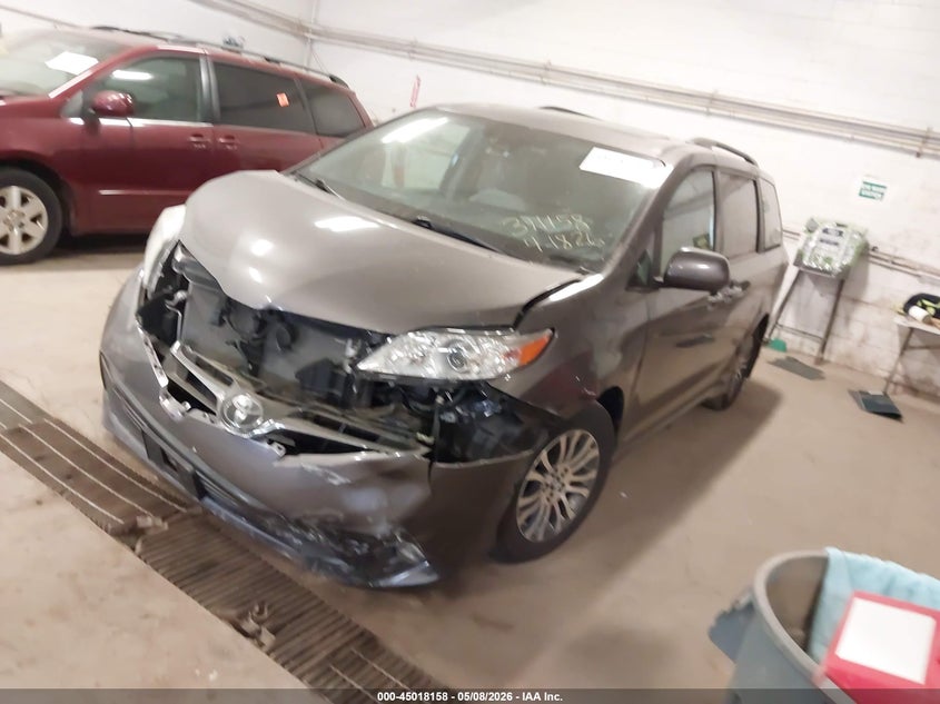 AtlanticExpress - Toyota Sienna