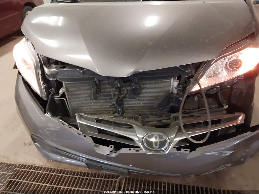 AtlanticExpress - Toyota Sienna