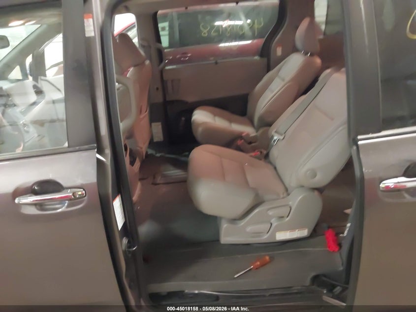 AtlanticExpress - Toyota Sienna