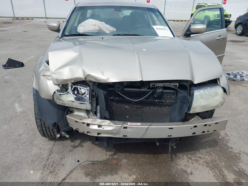 2008 CHRYSLER 300 auction photo 6
