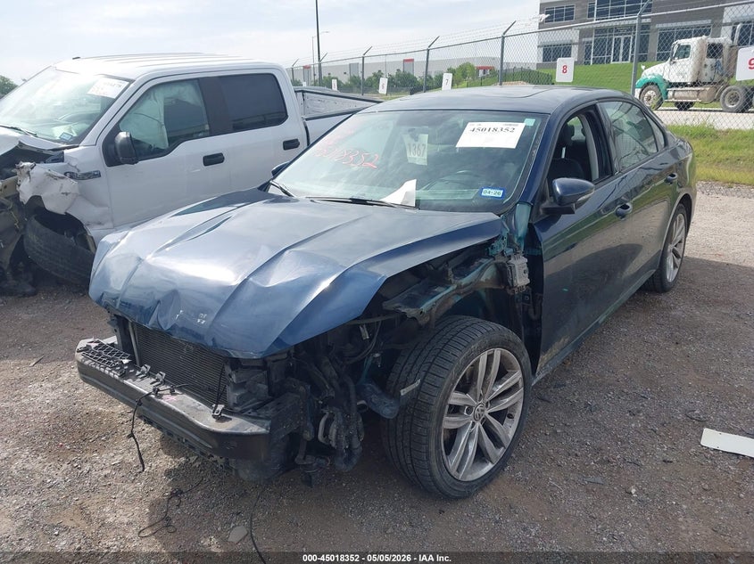1VWLA7A30KC013891 2019 Volkswagen Passat 2.0t Wolfsburg Edition photo 1