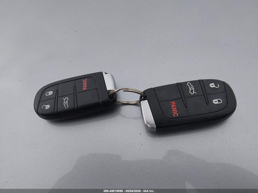 2C3CDZAG7FH737206 2015 Dodge Challenger 3.6 Sxt Silver