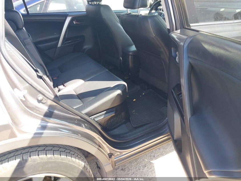 2017 TOYOTA RAV4 HYBRID auction photo 8