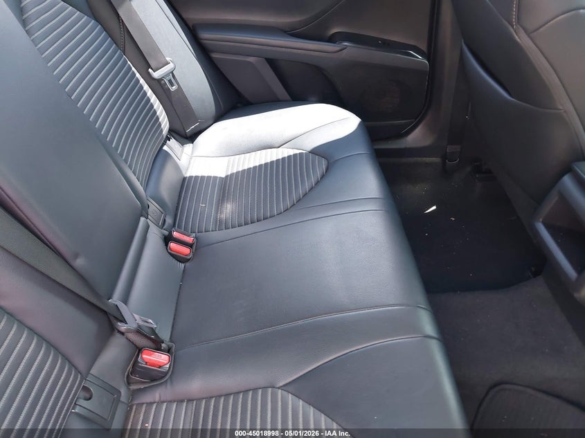 2018 TOYOTA CAMRY auction photo 8