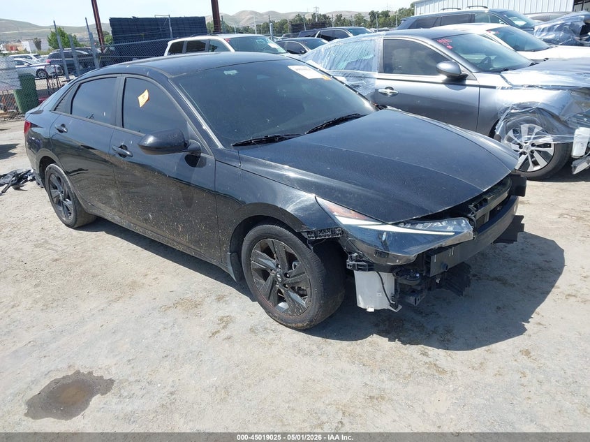2023 HYUNDAI ELANTRA auction photo 1