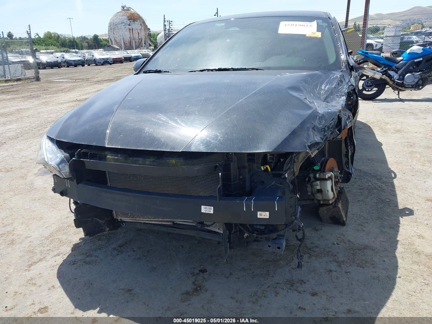 2023 HYUNDAI ELANTRA auction photo 6