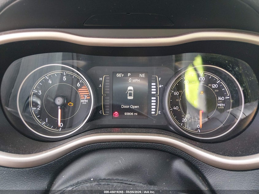 2017 JEEP CHEROKEE auction photo 7