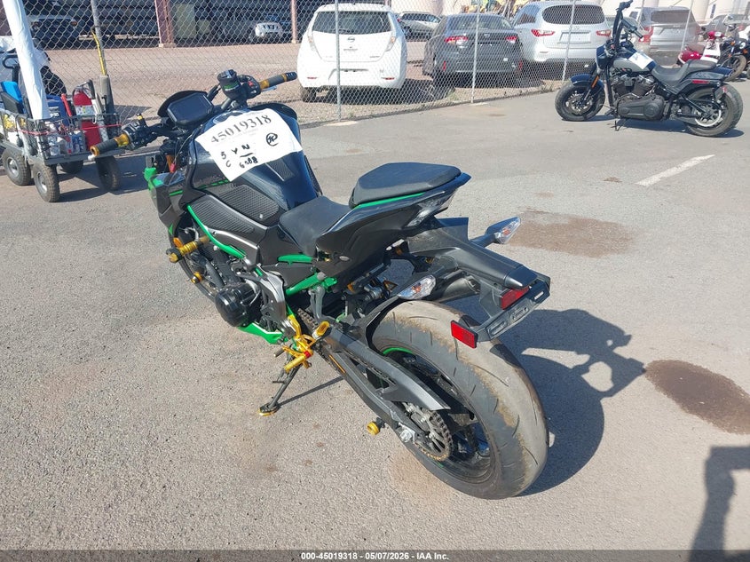 2024 KAWASAKI ZR900 auction photo 3