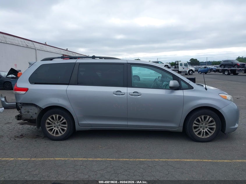 2011 Toyota Sienna 3.5 Xle V6 silver Lot 111045019638 Vin 5TDYK3DC2BS147603