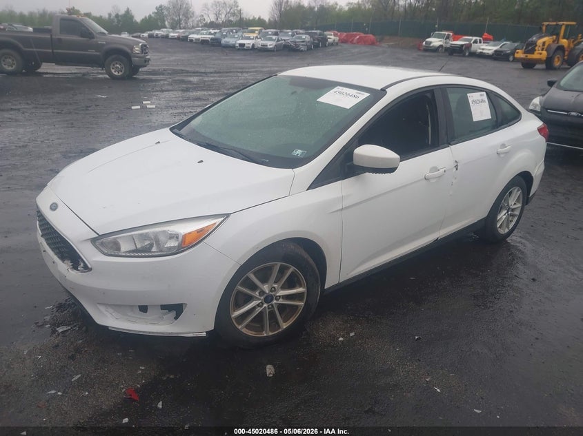 2018 Ford Focus Se 1FADP3F23JL250541 photo 1