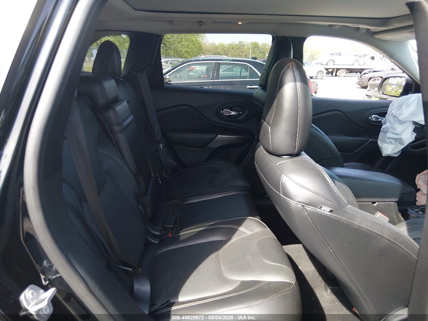 2019 JEEP CHEROKEE auction photo 8