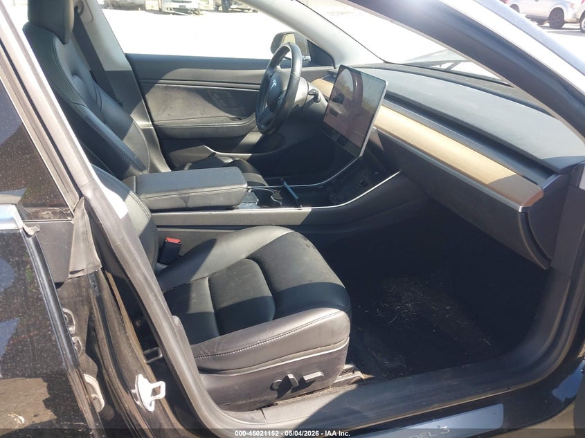 2019 TESLA MODEL 3 auction photo 5