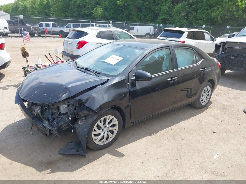 2019 Toyota Corolla Le 5YFBURHE4KP939792 photo 1