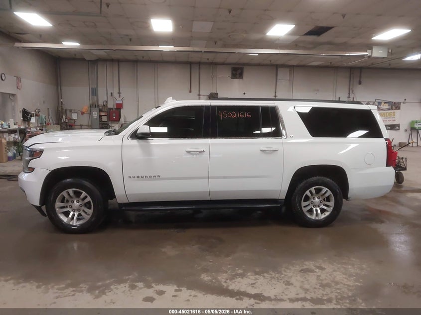 CHEVROLET SUBURBAN - zdjęcie 14