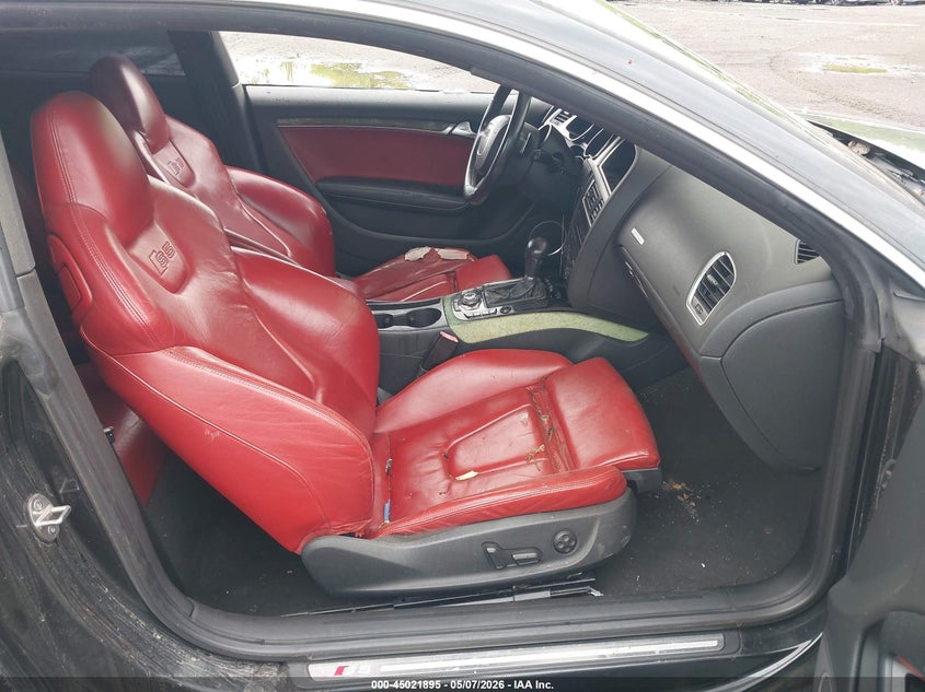 2010 AUDI S5 auction photo 5